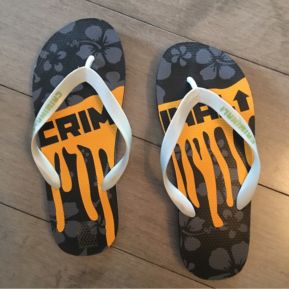 CRIMINAL FLIP-FLOPS SLIPPERS new - fit 9”to 10.5”